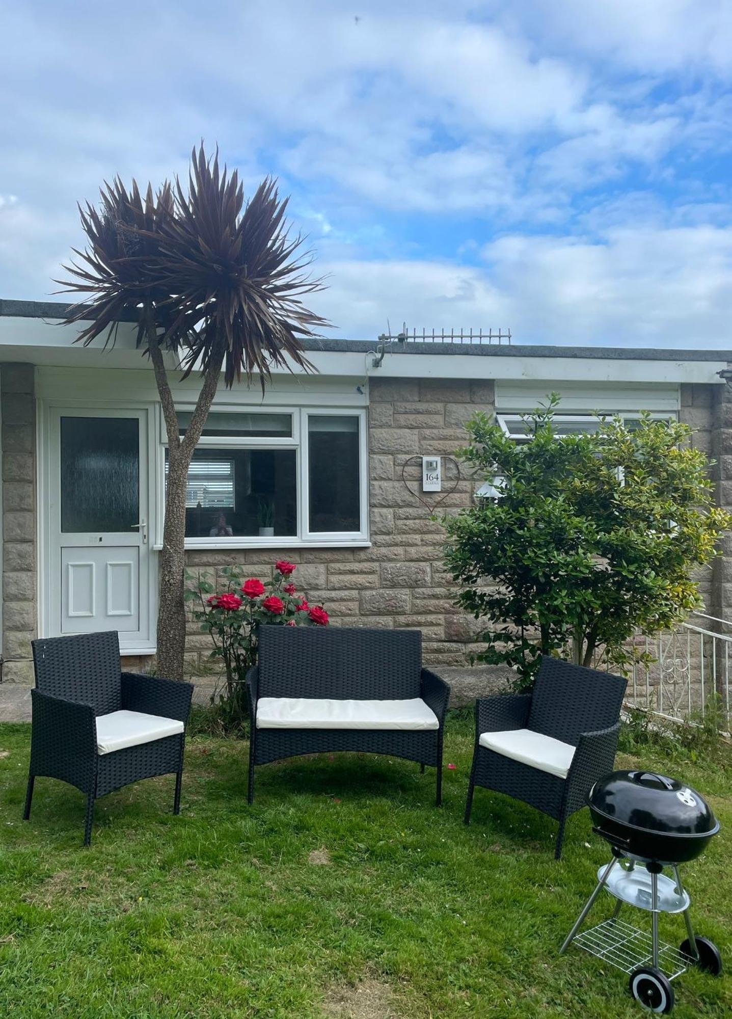 Look No Further Gorgeous Newly Renovated Contemporary Chalet Sandown Bay Holiday Centre Экстерьер фото